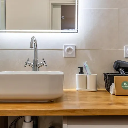 Le Catele - - 3 Pers - Vulcania - Puy De Dome - Proche Clermont Ferrand شقة *